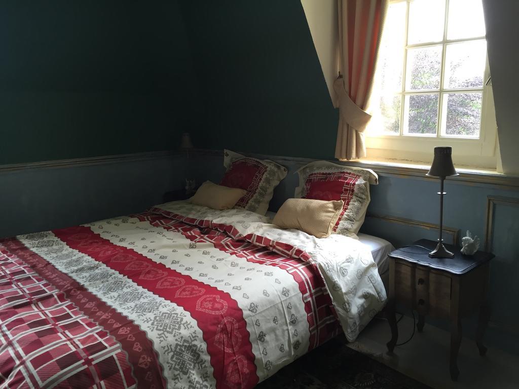Le Castel Ecossais Bed & Breakfast Senlis  Exterior photo